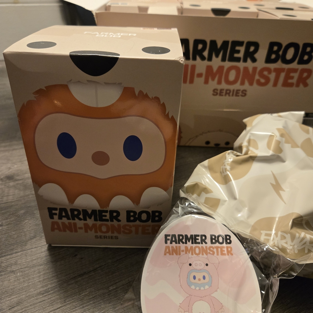 Piggy Monster Bob - Farmer Bob Ani-Monster Series Plush Confirmed Box